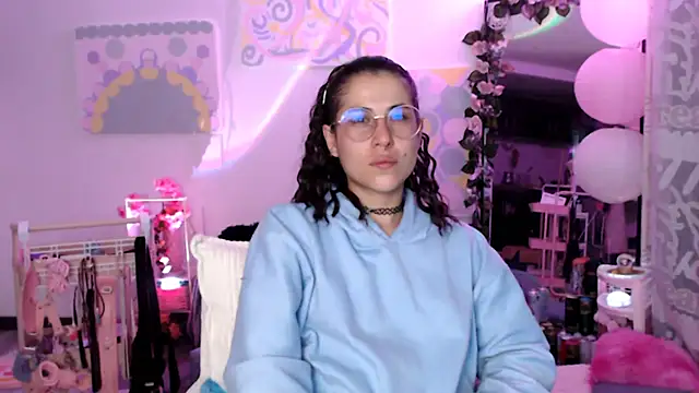 Hellen dumont online show from April 21, 2026, 2:15 am