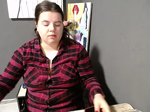 so shy online show from January 31, 2025, 10:20 am