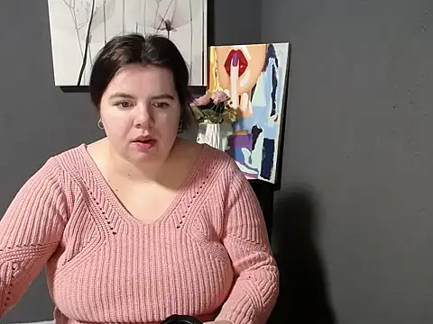 so shy online show from February 13, 2025, 7:03 am