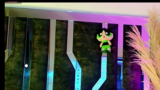 honey skin online show from April 18, 2026, 9:59 pm