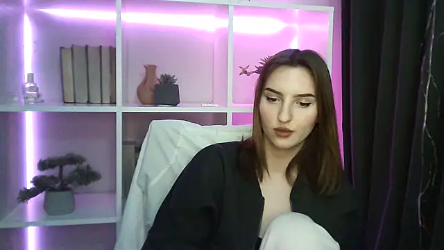 X Alisa online show from February 5, 2025, 7:20 pm