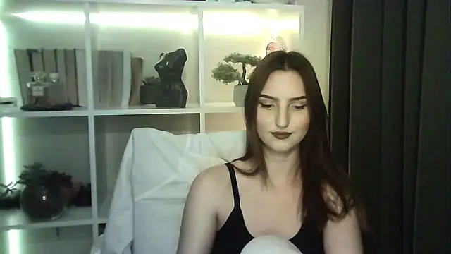 X Alisa online show from November 8, 2025, 6:40 pm