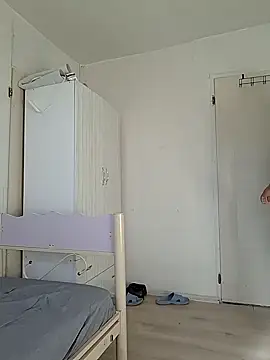 forfuntr online show from September 17, 2025, 12:51 pm