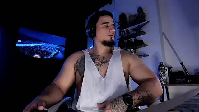 kingbear777 online show from September 21, 2025, 11:17 pm