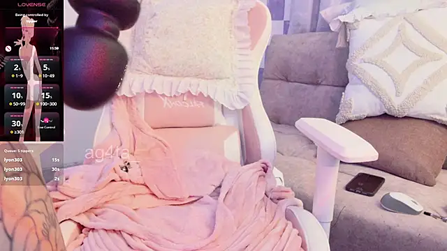 Ag4ta  online show from February 26, 2025, 2:37 am