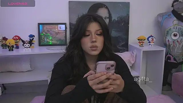 Ag4ta  online show from November 21, 2025, 2:54 am