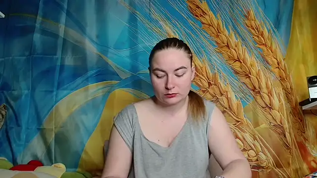 ElenaMaeer online show from May 5, 2026, 7:38 am
