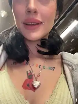 Melissa crazy online show from October 23, 2025, 3:33 pm