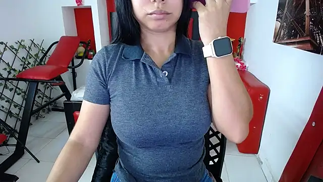 Letty Plugxo online show from September 19, 2025, 12:17 pm