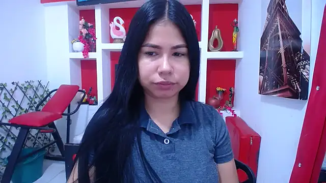 Letty Plugxo online show from November 10, 2025, 12:26 pm