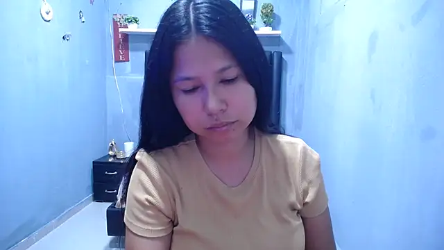 Letty Plugxo online show from April 23, 2026, 1:13 pm