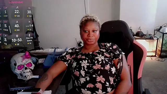 lexilove8 online show from October 8, 2025, 8:50 pm