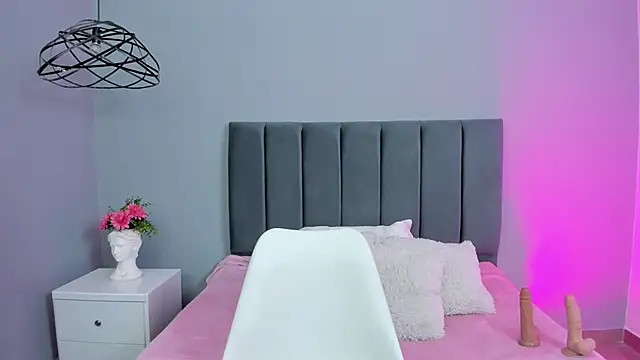 ScarletGV online show from March 8, 2025, 4:50 pm