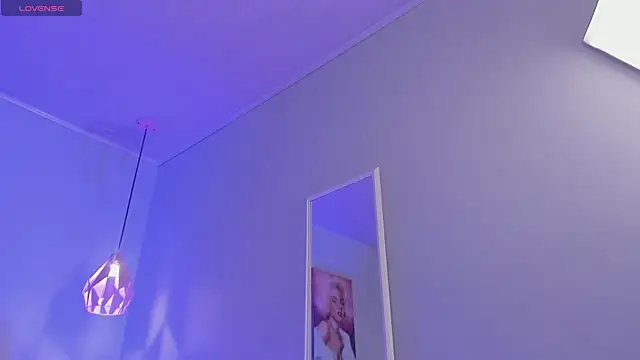 ScarletGV online show from January 8, 2026, 5:43 am