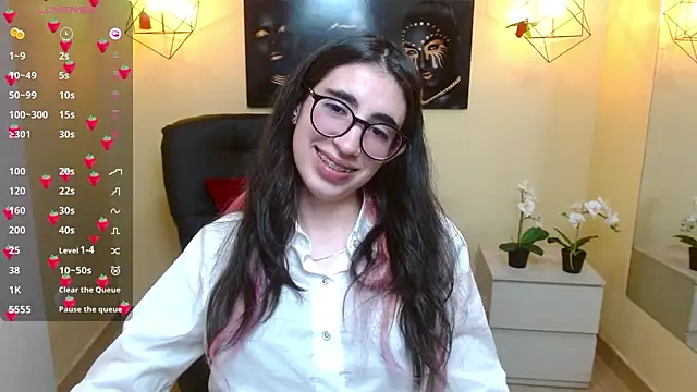 LenaRoses online show from January 9, 2025, 8:22 pm