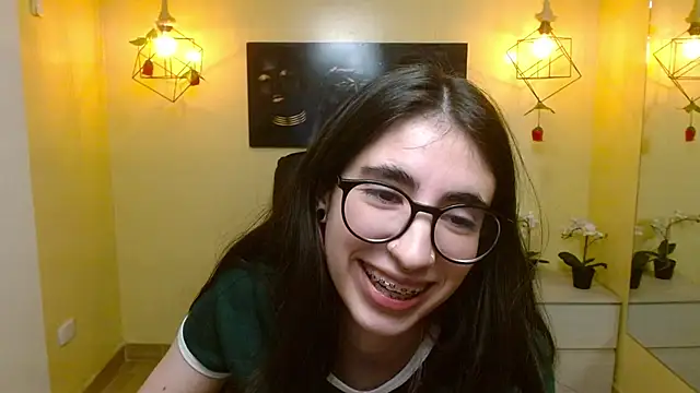 LenaRoses online show from March 5, 2025, 12:38 am