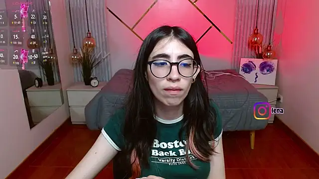 LenaRoses online show from May 12, 2026, 5:21 pm