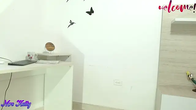 mrskatty online show from February 28, 2025, 9:55 pm