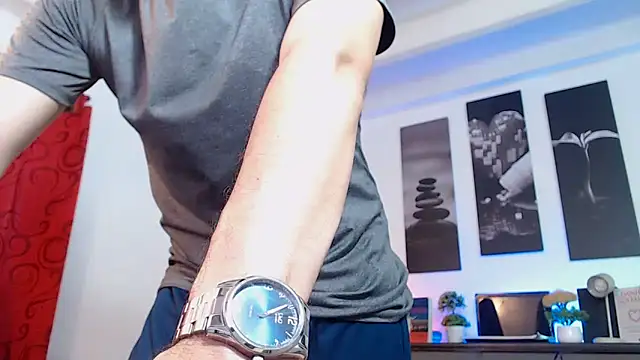 Jerry hot1 online show from February 13, 2025, 3:56 pm