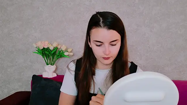 Miss Arwen online show from September 10, 2025, 5:29 am