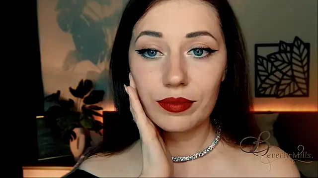 MissBeverlyMills online show from December 12, 2024, 6:42 pm