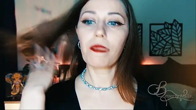 MissBeverlyMills online show from February 13, 2025, 3:24 pm