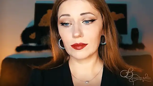 MissBeverlyMills online show from September 17, 2025, 7:04 pm