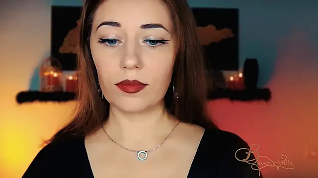 MissBeverlyMills online show from November 6, 2025, 3:18 am