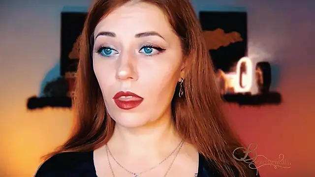 MissBeverlyMills online show from November 16, 2025, 3:23 am