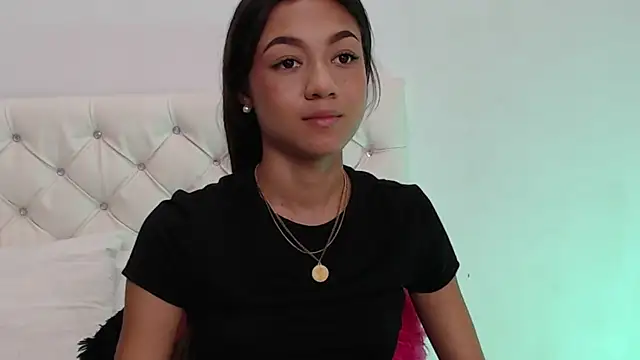 hantonella  online show from March 5, 2025, 2:56 pm