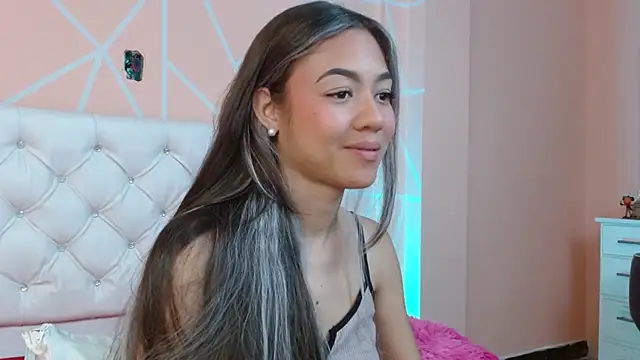 hantonella  online show from September 26, 2025, 7:51 pm