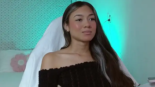 hantonella  online show from April 6, 2026, 3:35 pm