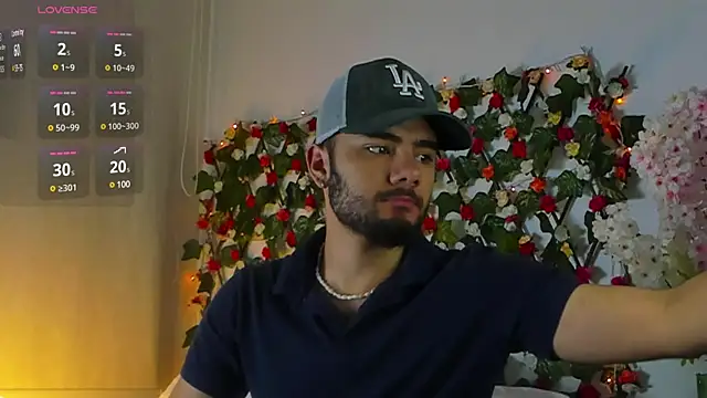 caprywilliams online show from December 19, 2024, 12:56 pm