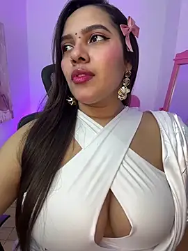 krishaa  online show from February 5, 2026, 7:40 pm