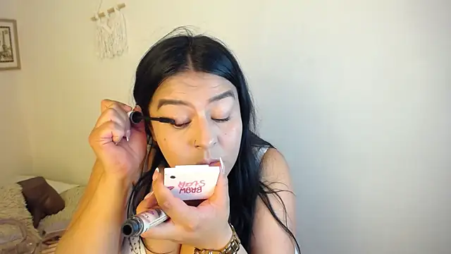  poison sweet online show from July 6, 2026, 5:59 pm