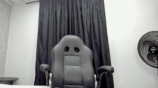 andrew rose  online show from February 10, 2025, 7:49 pm