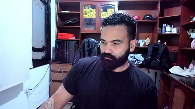 Snapshot of Drako_Argentii chatting on December 4, 2024, 12:47 pm Drako Argentii online show from December 4, 2024, 12:47 pm