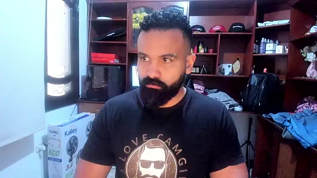 Snapshot of Drako_Argentii chatting on December 6, 2024, 2:38 pm Drako Argentii online show from December 6, 2024, 2:38 pm