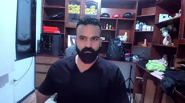 Snapshot of Drako_Argentii chatting on December 13, 2024, 3:38 am Drako Argentii online show from December 13, 2024, 3:38 am