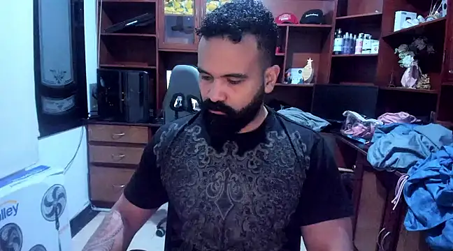 Snapshot of Drako_Argentii chatting on December 14, 2024, 3:29 am Drako Argentii online show from December 14, 2024, 3:29 am