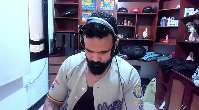 Snapshot of Drako_Argentii chatting on December 22, 2024, 9:09 pm Drako Argentii online show from December 22, 2024, 9:09 pm