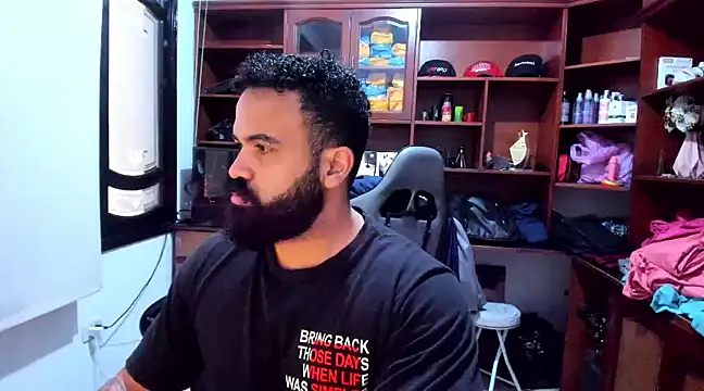 Snapshot of Drako_Argentii chatting on December 29, 2024, 6:16 pm Drako Argentii online show from December 29, 2024, 6:16 pm