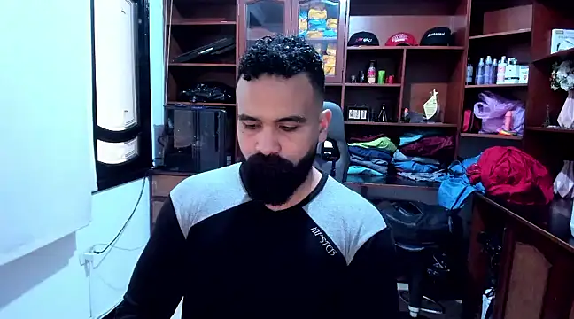 Snapshot of Drako_Argentii chatting on December 30, 2024, 8:15 pm Drako Argentii online show from December 30, 2024, 8:15 pm