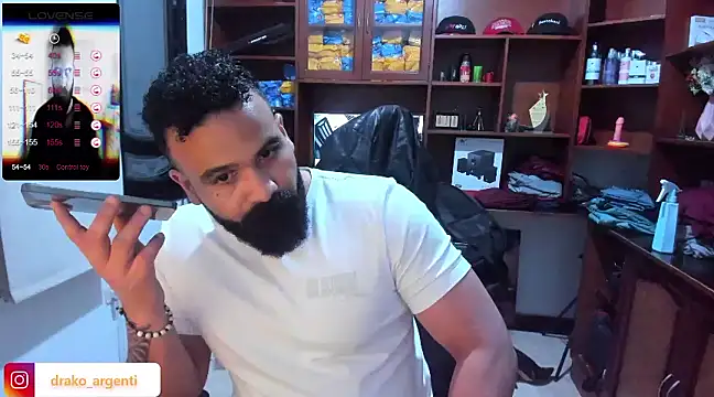 Snapshot of Drako_Argentii chatting on January 4, 2025, 2:35 am Drako Argentii online show from January 4, 2025, 2:35 am