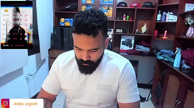 Snapshot of Drako_Argentii chatting on January 4, 2025, 5:37 am Drako Argentii online show from January 4, 2025, 5:37 am