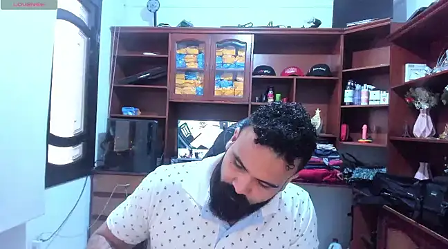 Snapshot of Drako_Argentii chatting on January 11, 2025, 3:20 pm Drako Argentii online show from January 11, 2025, 3:20 pm