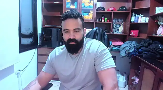 Snapshot of Drako_Argentii chatting on January 16, 2025, 11:48 am Drako Argentii online show from January 16, 2025, 11:48 am