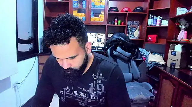 Snapshot of Drako_Argentii chatting on January 17, 2025, 12:21 pm Drako Argentii online show from January 17, 2025, 12:21 pm