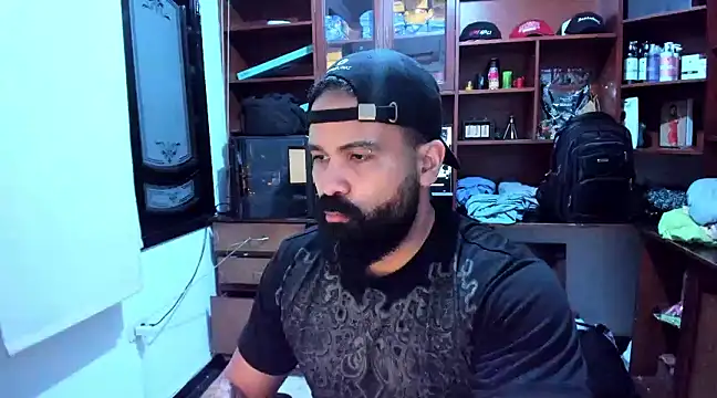 Snapshot of Drako_Argentii chatting on January 24, 2025, 3:32 am Drako Argentii online show from January 24, 2025, 3:32 am