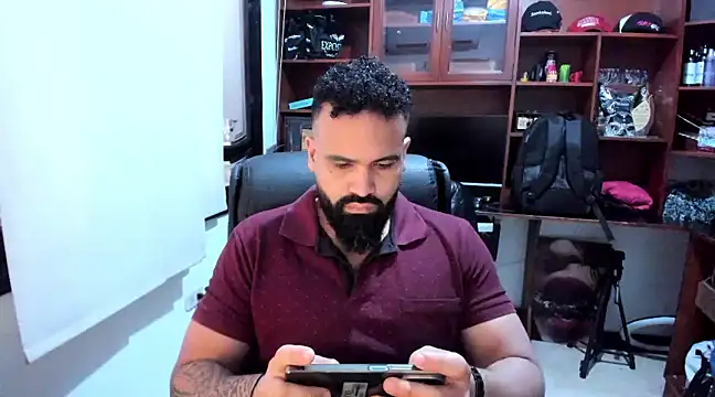 Snapshot of Drako_Argentii chatting on February 1, 2025, 3:50 pm Drako Argentii online show from February 1, 2025, 3:50 pm